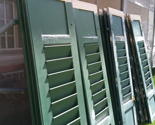 Sanierte Fensterläden